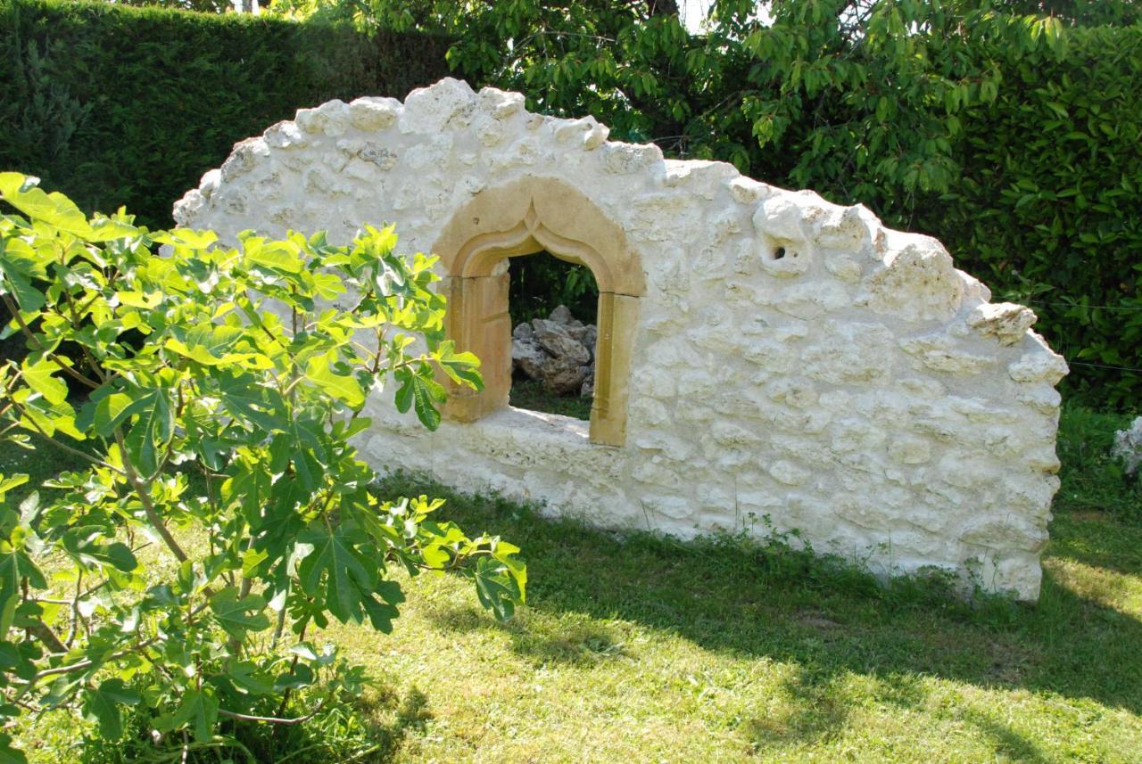 Chambre D'Hotes "Les Paturelles" Fougeres-sur-Bievre Екстериор снимка