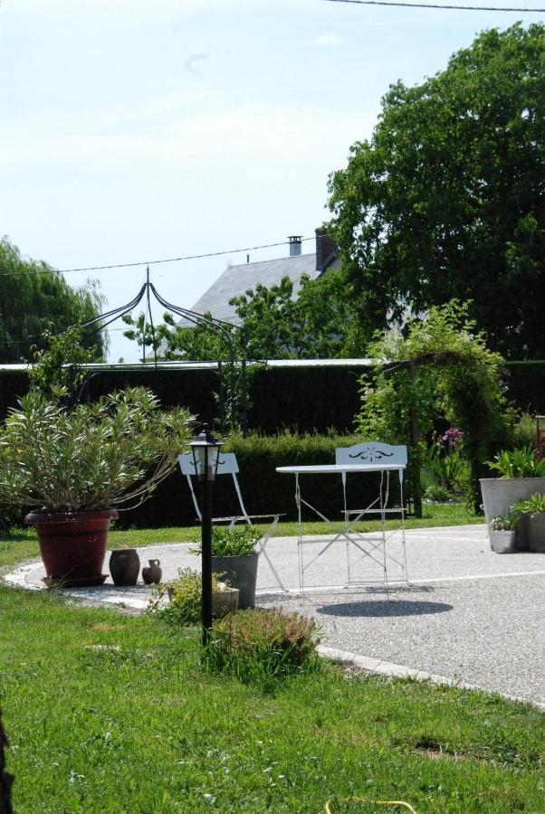 Chambre D'Hotes "Les Paturelles" Fougeres-sur-Bievre Екстериор снимка