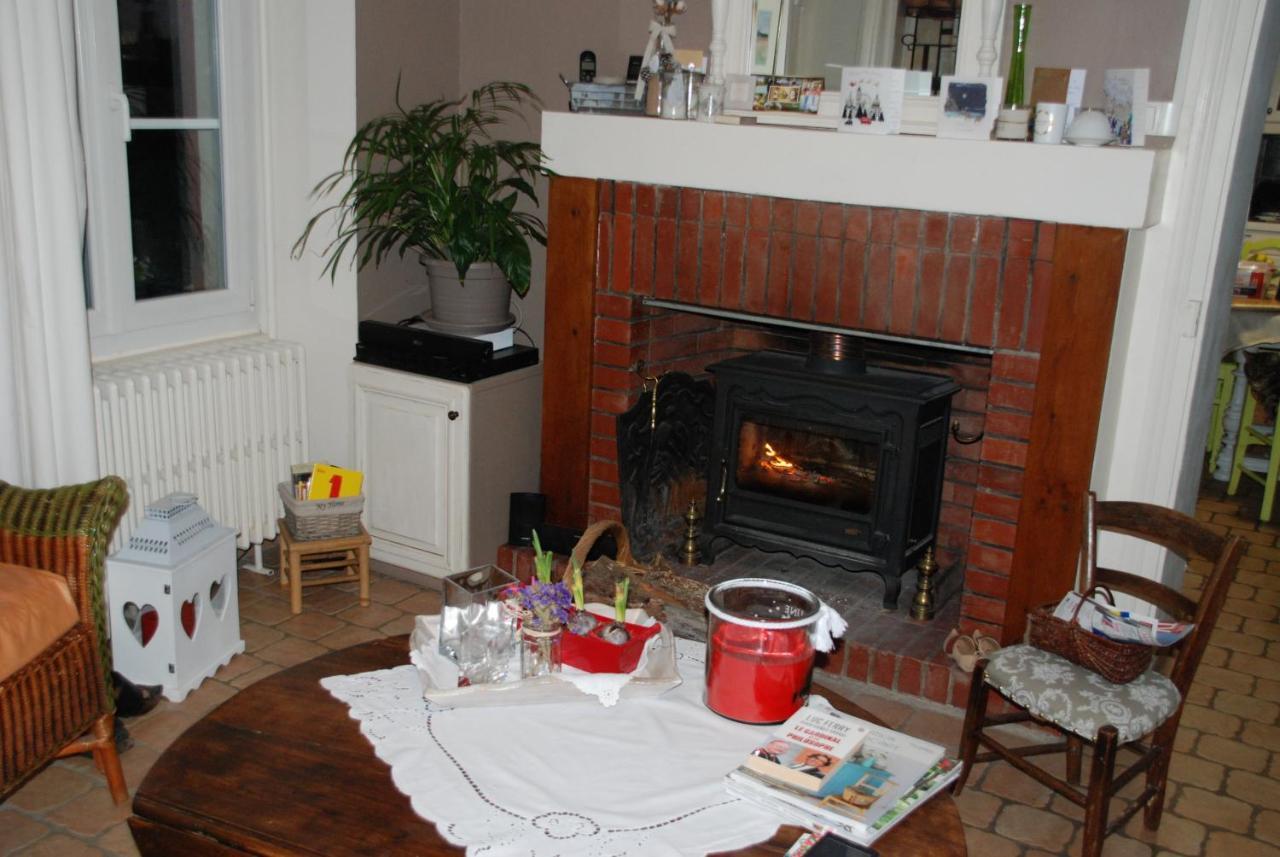 Chambre D'Hotes "Les Paturelles" Fougeres-sur-Bievre Екстериор снимка